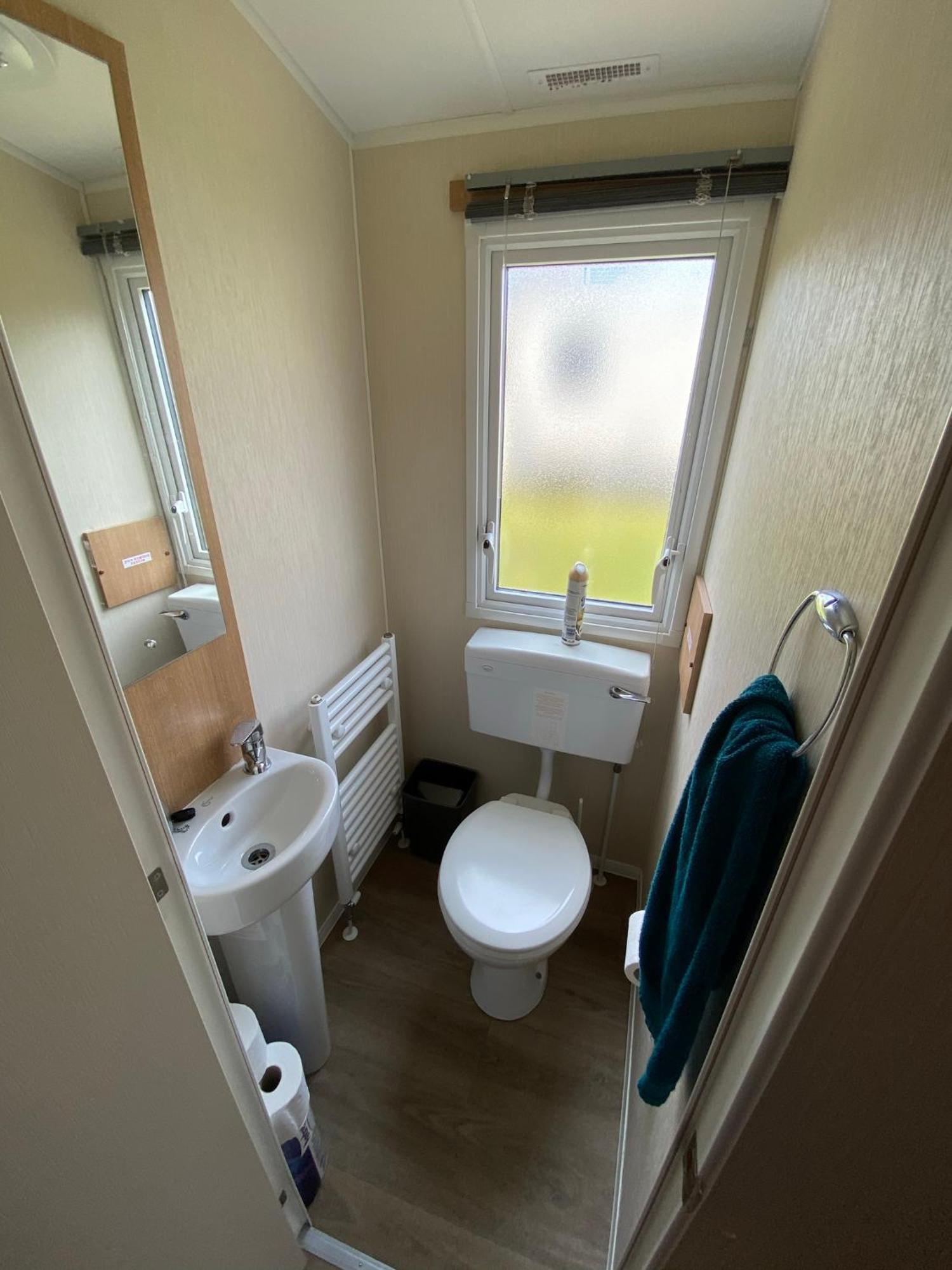 Whitecliff Bay Holiday Park - Most Popular Location Near Pools, Clubs And Beach Bembridge Buitenkant foto