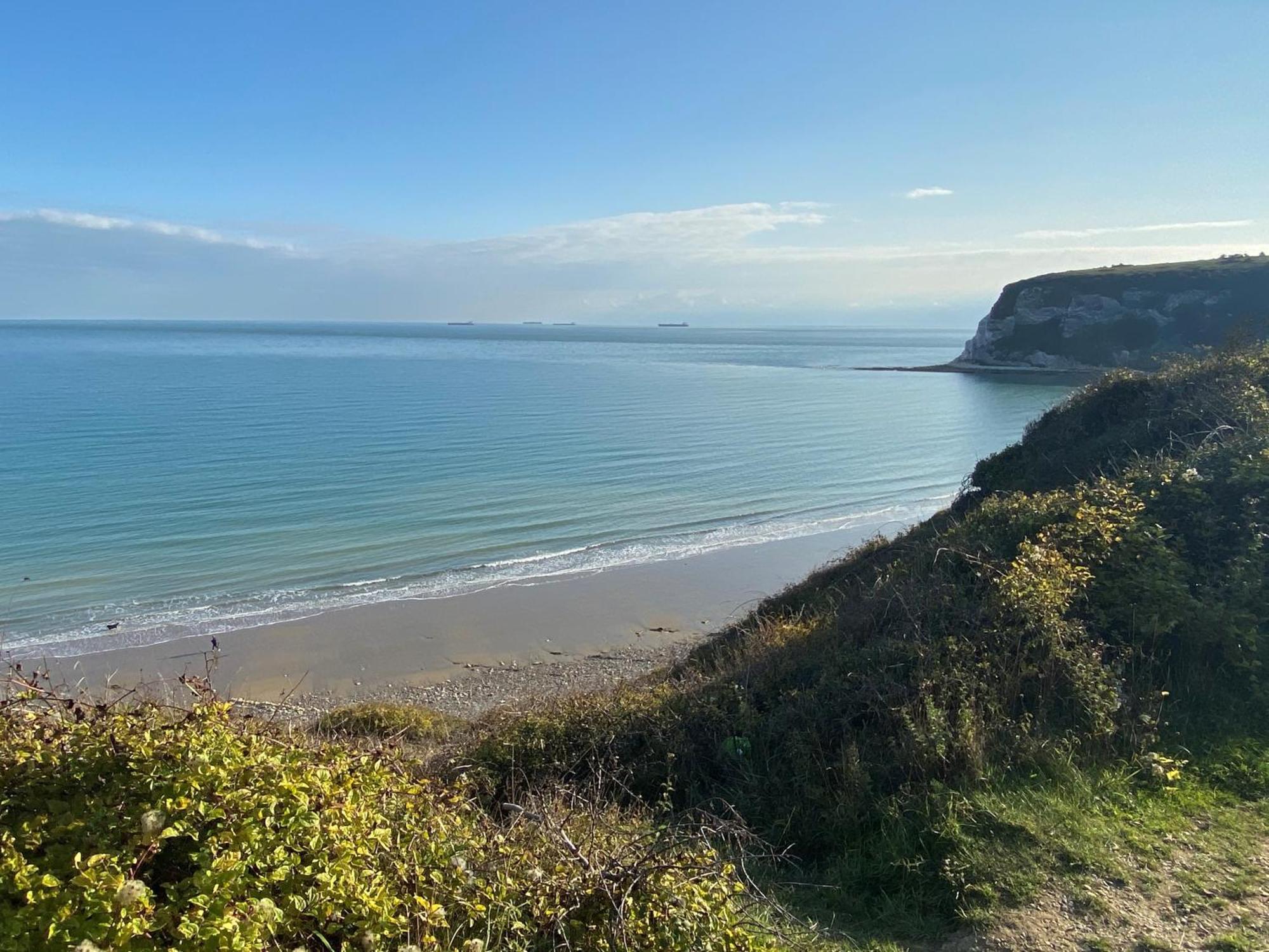 Whitecliff Bay Holiday Park - Most Popular Location Near Pools, Clubs And Beach Bembridge Buitenkant foto